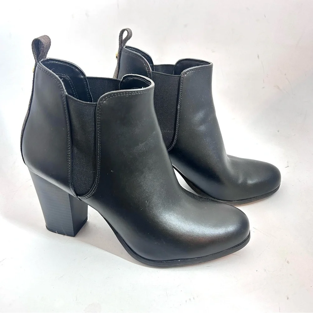 MICHAEL KORS Evaline Block Heel Booties Women's Size US 9.5 M Black NWOB
